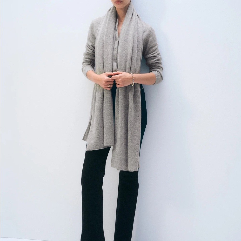 White + Warren Travel Wrap